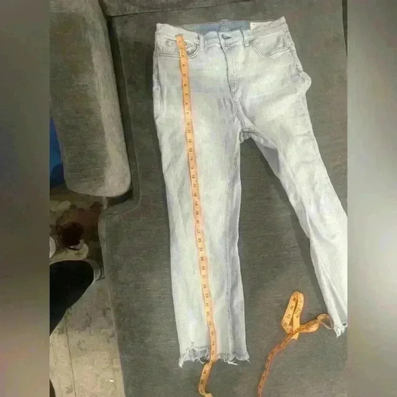 Rag & Bone Light Wash soft Frayed Hem Jeans - Size 31 - Picture 11 of 11